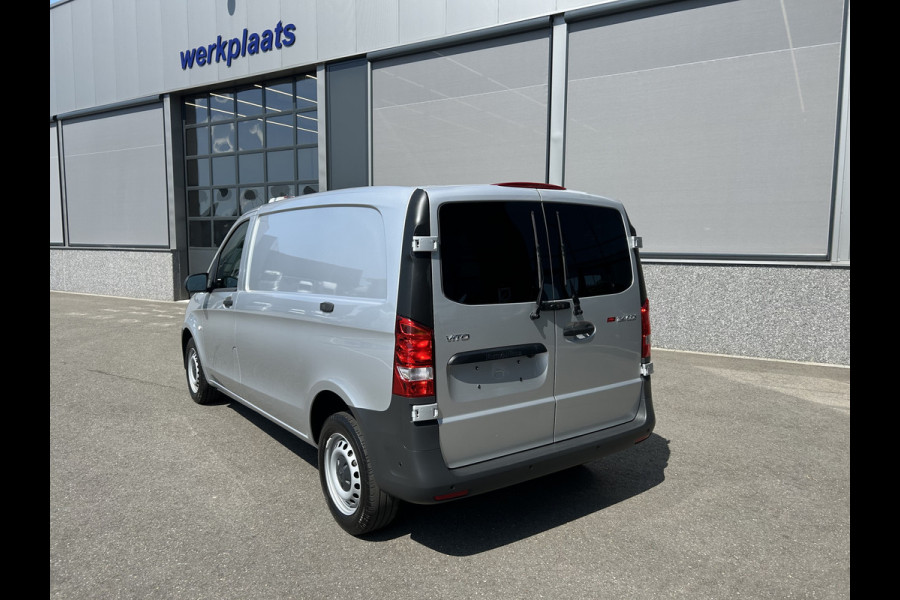Mercedes-Benz Vito 114 CDI Camera / Navigatie / Parkeersensoren / Cruise control / Airco / 270 Graden achterdeuren