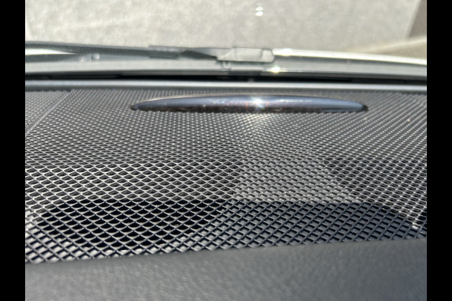 Mercedes-Benz Vito 114 CDI Camera / Navigatie / Parkeersensoren / Cruise control / Airco / 270 Graden achterdeuren