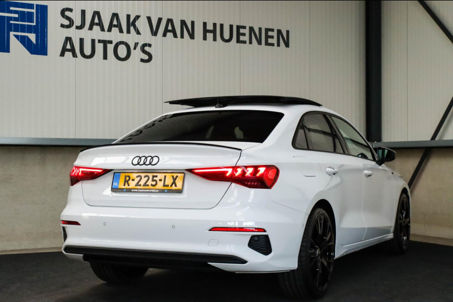 Audi A3 Limousine 35 1.5 TFSI S Edition One S-line 150pk S-Tronic Lederen kuipstoelen|Virtual Cockpit|Panoramadak|LED Matrix|Black