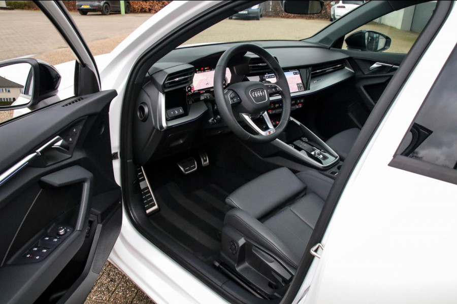 Audi A3 Limousine 35 1.5 TFSI S Edition One S-line 150pk S-Tronic Lederen kuipstoelen|Virtual Cockpit|Panoramadak|LED Matrix|Black