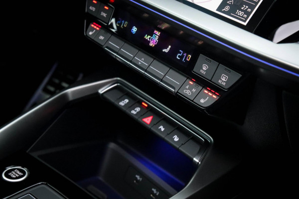 Audi A3 Limousine 35 1.5 TFSI S Edition One S-line 150pk S-Tronic Lederen kuipstoelen|Virtual Cockpit|Panoramadak|LED Matrix|Black