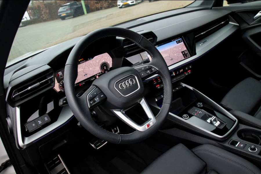 Audi A3 Limousine 35 1.5 TFSI S Edition One S-line 150pk S-Tronic Lederen kuipstoelen|Virtual Cockpit|Panoramadak|LED Matrix|Black