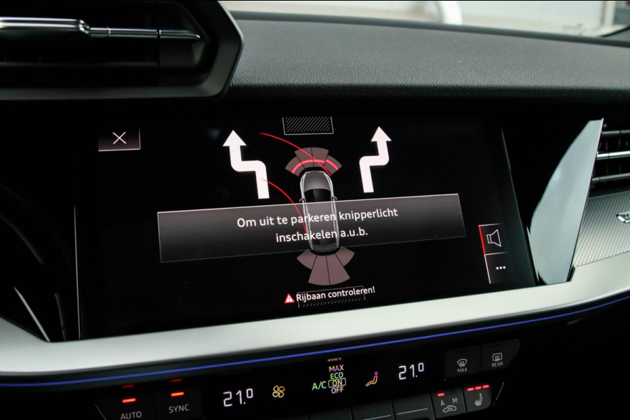 Audi A3 Limousine 35 1.5 TFSI S Edition One S-line 150pk S-Tronic Lederen kuipstoelen|Virtual Cockpit|Panoramadak|LED Matrix|Black