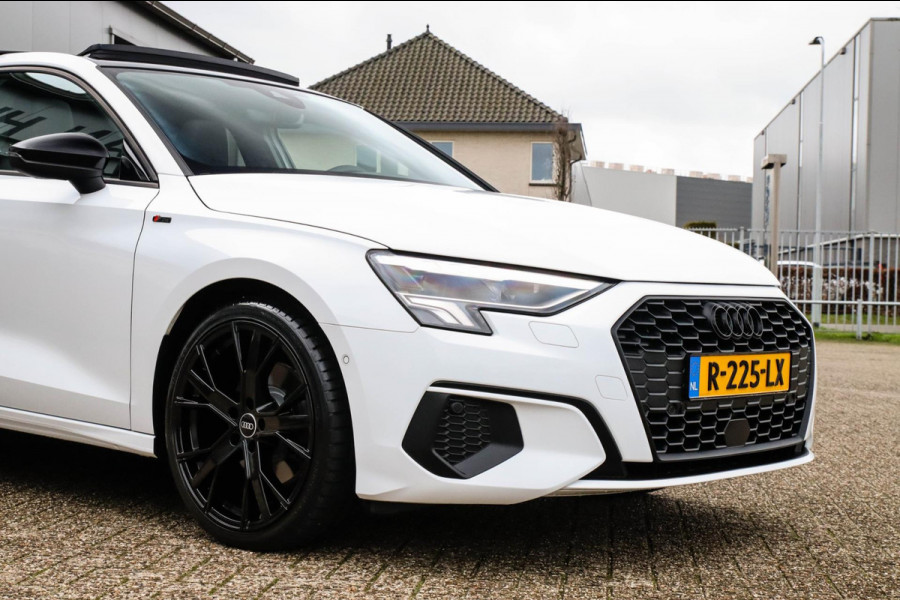 Audi A3 Limousine 35 1.5 TFSI S Edition One S-line 150pk S-Tronic Lederen kuipstoelen|Virtual Cockpit|Panoramadak|LED Matrix|Black