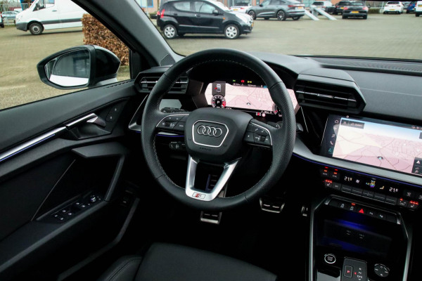Audi A3 Limousine 35 1.5 TFSI S Edition One S-line 150pk S-Tronic Lederen kuipstoelen|Virtual Cockpit|Panoramadak|LED Matrix|Black