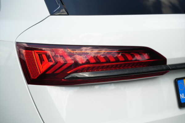 Audi Q7 60 TFSI e quattro Pro Line S Competition Panoramadak Luxe Leder Trekhaak Luchtvering 456 PK!