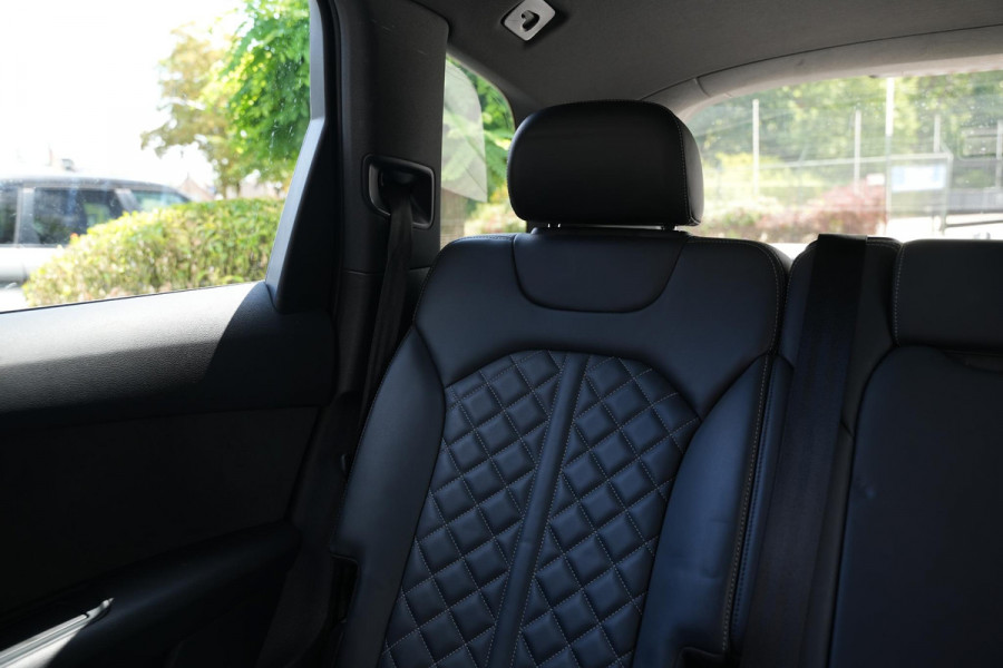 Audi Q7 60 TFSI e quattro Pro Line S Competition Panoramadak Luxe Leder Trekhaak Luchtvering 456 PK!