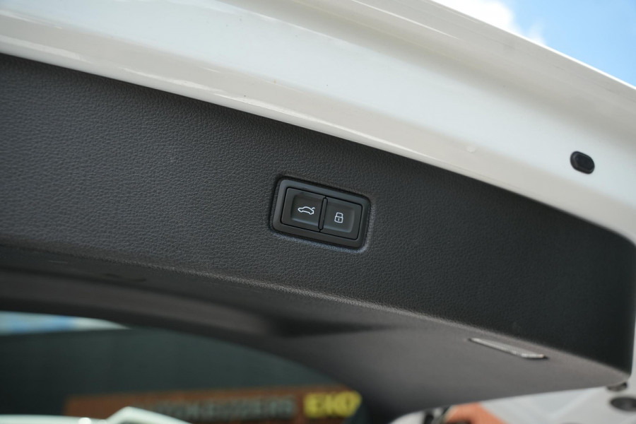 Audi Q7 60 TFSI e quattro Pro Line S Competition Panoramadak Luxe Leder Trekhaak Luchtvering 456 PK!