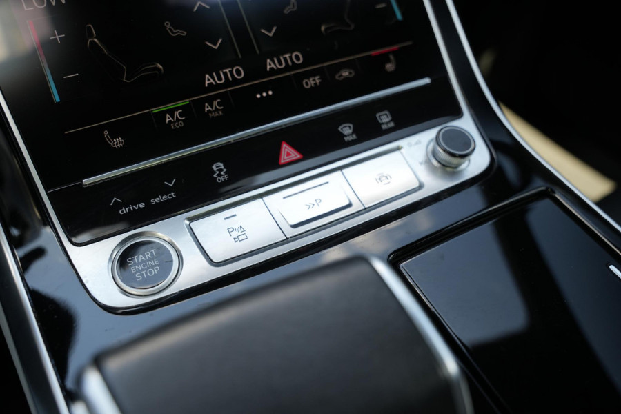 Audi Q7 60 TFSI e quattro Pro Line S Competition Panoramadak Luxe Leder Trekhaak Luchtvering 456 PK!