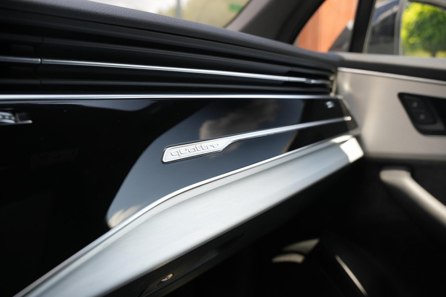 Audi Q7 60 TFSI e quattro Pro Line S Competition Panoramadak Luxe Leder Trekhaak Luchtvering 456 PK!