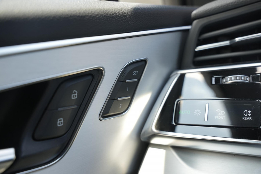 Audi Q7 60 TFSI e quattro Pro Line S Competition Panoramadak Luxe Leder Trekhaak Luchtvering 456 PK!