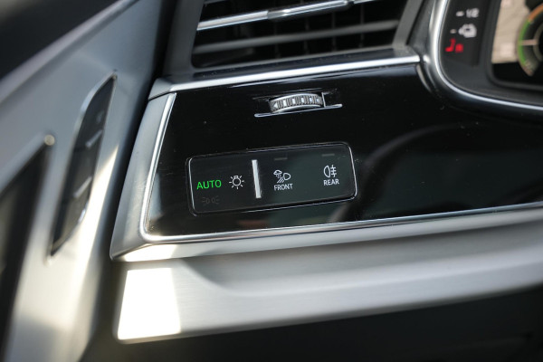 Audi Q7 60 TFSI e quattro Pro Line S Competition Panoramadak Luxe Leder Trekhaak Luchtvering 456 PK!