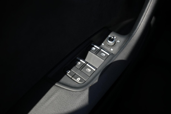 Audi Q7 60 TFSI e quattro Pro Line S Competition Panoramadak Luxe Leder Trekhaak Luchtvering 456 PK!