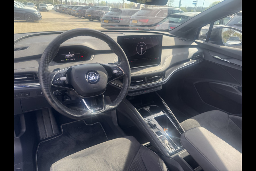 Škoda ENYAQ iV 60 Sportline / Trekhaak / Camera / Leer&Alcantara / Keyless / 20'' / CarPlay / Matrix LED / Stoelverwarming 4x / Dodehoek / DAB / ACC
