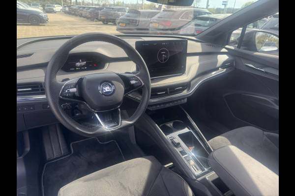 Škoda ENYAQ iV 60 Sportline / Trekhaak / Camera / Leer&Alcantara / Keyless / 20'' / CarPlay / Matrix LED / Stoelverwarming 4x / Dodehoek / DAB / ACC