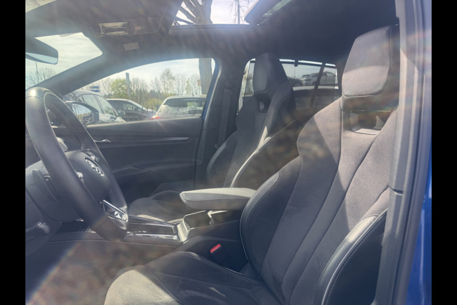 Škoda ENYAQ iV 60 Sportline / Trekhaak / Camera / Leer&Alcantara / Keyless / 20'' / CarPlay / Matrix LED / Stoelverwarming 4x / Dodehoek / DAB / ACC
