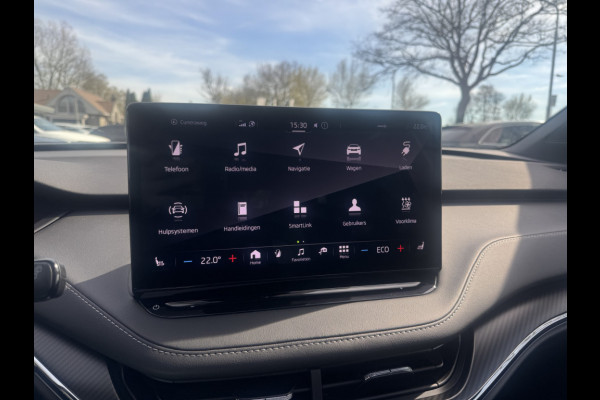 Škoda ENYAQ iV 60 Sportline / Trekhaak / Camera / Leer&Alcantara / Keyless / 20'' / CarPlay / Matrix LED / Stoelverwarming 4x / Dodehoek / DAB / ACC