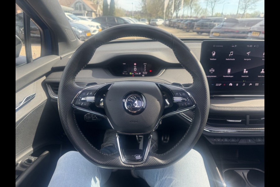 Škoda ENYAQ iV 60 Sportline / Trekhaak / Camera / Leer&Alcantara / Keyless / 20'' / CarPlay / Matrix LED / Stoelverwarming 4x / Dodehoek / DAB / ACC