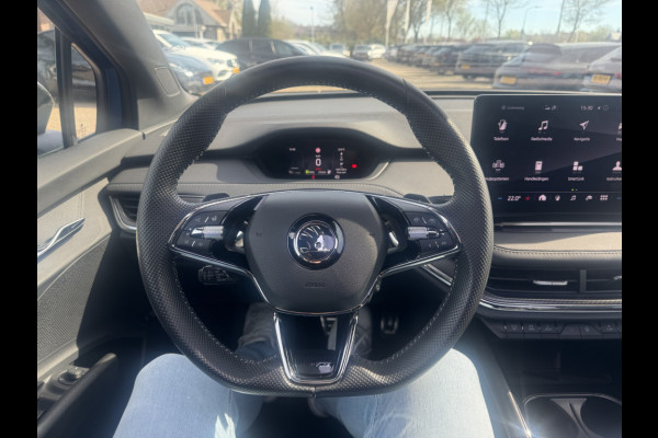 Škoda ENYAQ iV 60 Sportline / Trekhaak / Camera / Leer&Alcantara / Keyless / 20'' / CarPlay / Matrix LED / Stoelverwarming 4x / Dodehoek / DAB / ACC