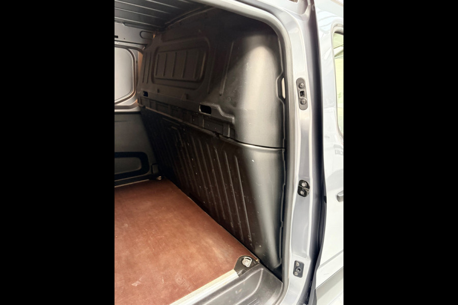 Opel Combo 1.5D L1H1 Edition, Airco, CruiseControl, Navigatie, Trekhaak, Metallic lak, 1Ste eigenaar, Rijklaarprijs!
