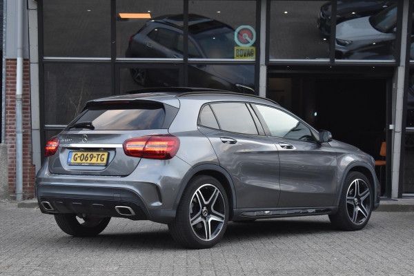Mercedes-Benz GLA 180 AMG Line Pano Keyless Camera LED
