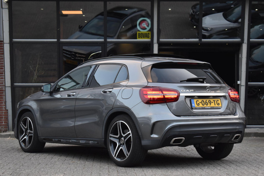 Mercedes-Benz GLA 180 AMG Line Pano Keyless Camera LED