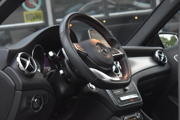 Mercedes-Benz GLA 180 AMG Line Pano Keyless Camera LED