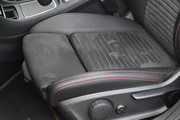 Mercedes-Benz GLA 180 AMG Line Pano Keyless Camera LED