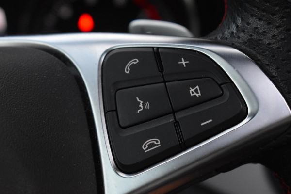 Mercedes-Benz GLA 180 AMG Line Pano Keyless Camera LED