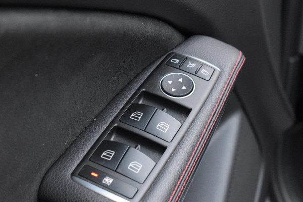 Mercedes-Benz GLA 180 AMG Line Pano Keyless Camera LED