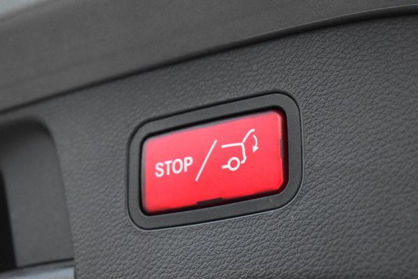 Mercedes-Benz GLA 180 AMG Line Pano Keyless Camera LED