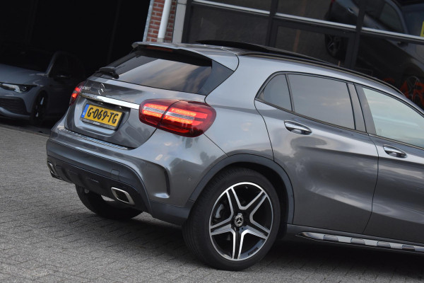 Mercedes-Benz GLA 180 AMG Line Pano Keyless Camera LED