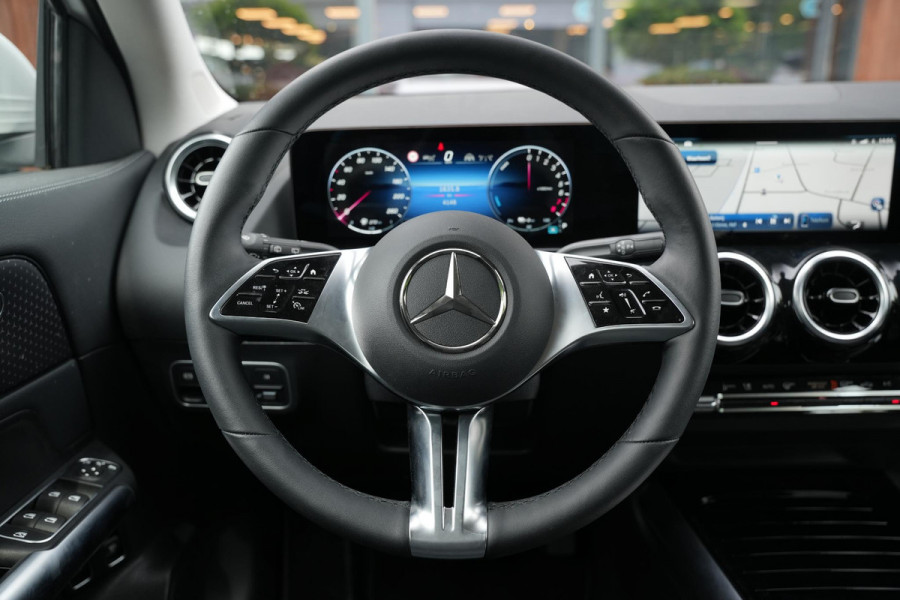 Mercedes-Benz GLA 250 e Business Solution Adapt. Cruise Stoelverw. LED Dodehoek