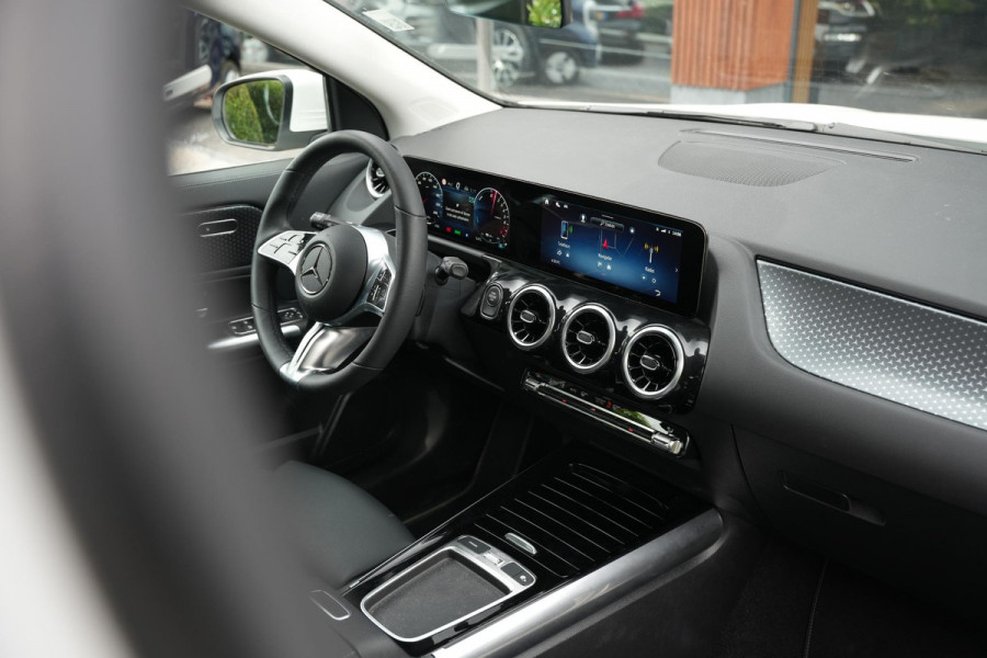 Mercedes-Benz GLA 250 e Business Solution Adapt. Cruise Stoelverw. LED Dodehoek