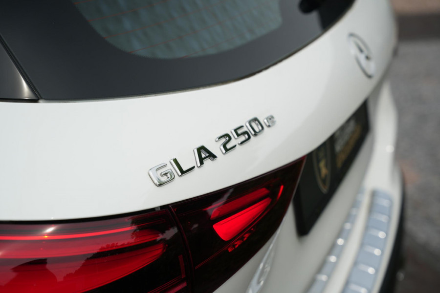 Mercedes-Benz GLA 250 e Business Solution Adapt. Cruise Stoelverw. LED Dodehoek