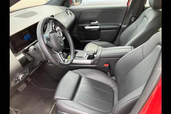 Mercedes-Benz EQA 250+ Luxury Line 71 kWh / SoH 93,4% / Camera / Leder / CarPlay / Keyless / 18'' / Stoelverwarming / DAB / Cruise Control