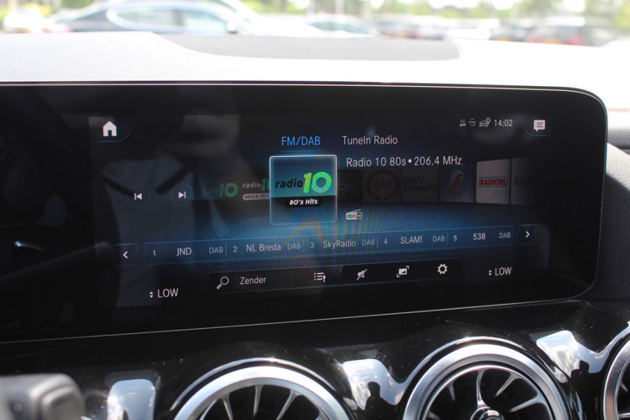 Mercedes-Benz EQA 250+ Luxury Line 71 kWh / SoH 93,4% / Camera / Leder / CarPlay / Keyless / 18'' / Stoelverwarming / DAB / Cruise Control