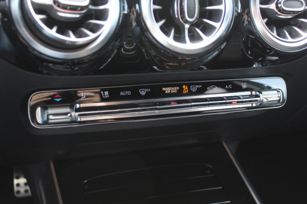 Mercedes-Benz EQA 250+ Luxury Line 71 kWh / SoH 93,4% / Camera / Leder / CarPlay / Keyless / 18'' / Stoelverwarming / DAB / Cruise Control