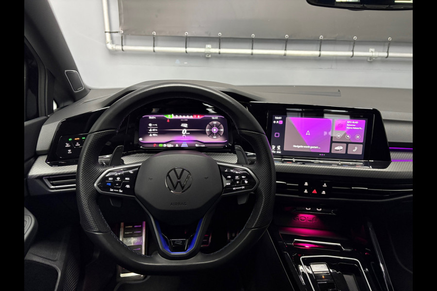 Volkswagen Golf 8 2.0 TSI R 4Motion Akra