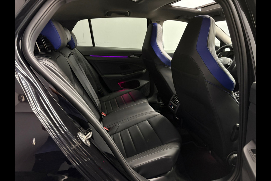 Volkswagen Golf 8 2.0 TSI R 4Motion Akra