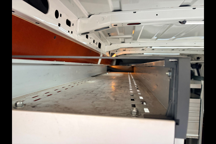 Renault Master Automaat Servicewagen T35 2.3 dCi 150pk L2H2 Energy Work Edition 3persoons, BOTT inrichting, Trekhaak Rijklaarprijs