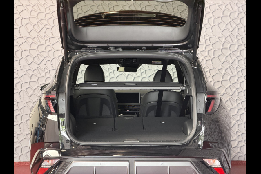 Hyundai Tucson 1.6 T-GDI PHEV LUXE N-LINE NIEUWE AUTO 360° CAMERA ELEK.KLEP ELEK.STOEL MET GEHEUGEN VERWARMD SUBWOOFER 19" LMV ZWARTE HEMEL STU PLUG IN HYBRIDE