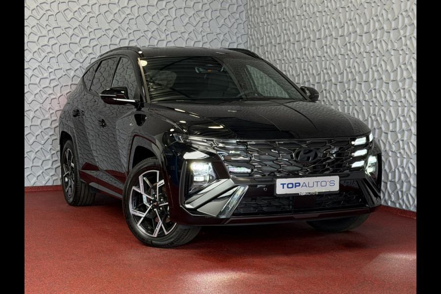 Hyundai Tucson 1.6 T-GDI PHEV LUXE N-LINE NIEUWE AUTO 360° CAMERA ELEK.KLEP ELEK.STOEL MET GEHEUGEN VERWARMD SUBWOOFER 19" LMV ZWARTE HEMEL STU PLUG IN HYBRIDE