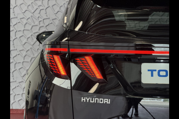Hyundai Tucson 1.6 T-GDI PHEV LUXE N-LINE NIEUWE AUTO 360° CAMERA ELEK.KLEP ELEK.STOEL MET GEHEUGEN VERWARMD SUBWOOFER 19" LMV ZWARTE HEMEL STU PLUG IN HYBRIDE