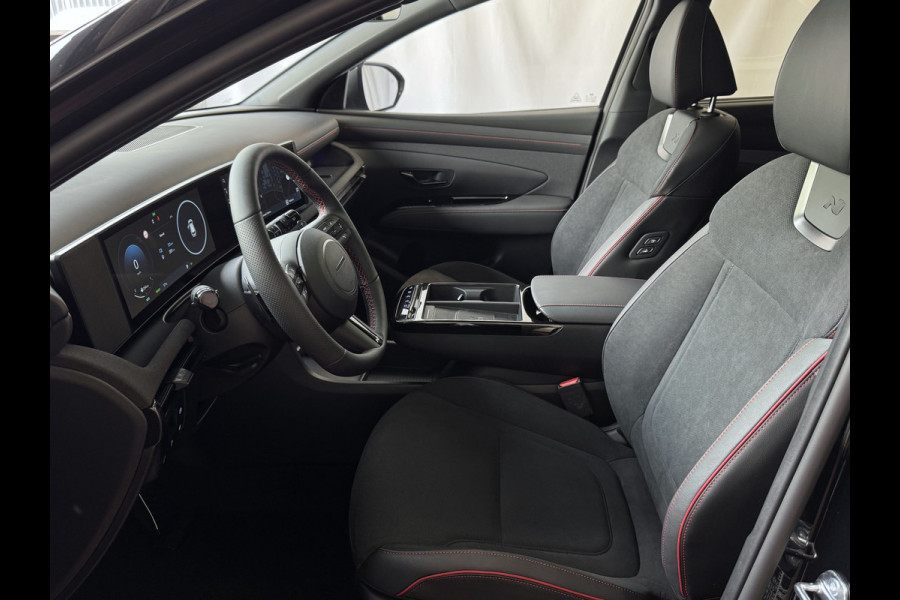 Hyundai Tucson NIEUWE AUTO 1.6 T-GDI PHEV N-LINE 360CAM ELEK.KLEP ELEK.STOEL MET GEHEUGEN VERWARMD/KOELING SUBWOOFER 19" LMV ZWARTE HEMEL STUUR PLUG IN HYBRIDE