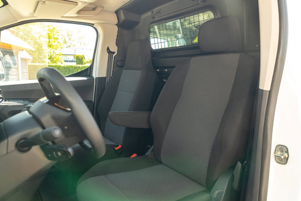 Peugeot Partner 1.2 PureTech 110 PK Premium Airco I Parkeersensoren I CarPlay I Android I Cruise I Navigatie I NAP