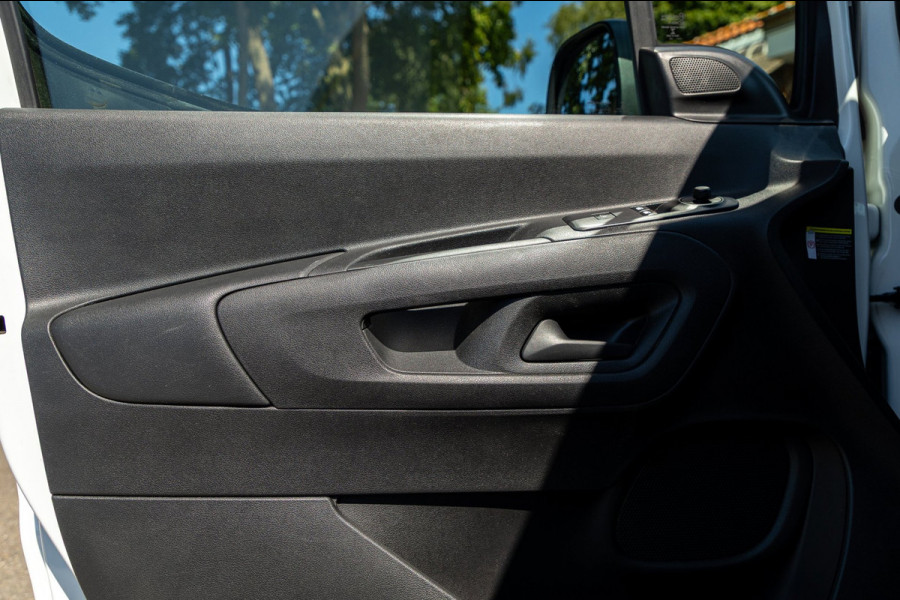 Peugeot Partner 1.2 PureTech 110 PK Premium Airco I Parkeersensoren I CarPlay I Android I Cruise I Navigatie I NAP