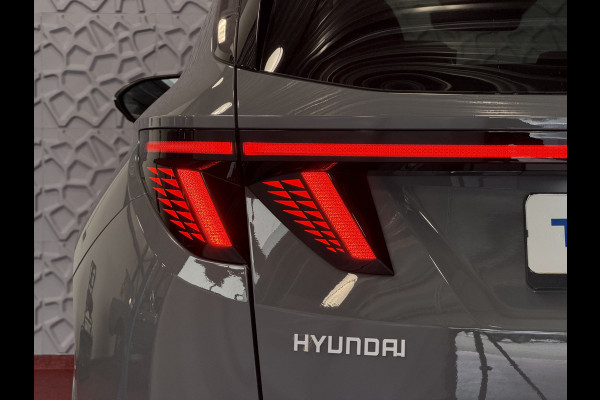 Hyundai Tucson NIEUWE AUTO 1.6 T-GDI PHEV N-LINE 360.CAMERA ELEK.KLEP ELEK.STOEL/GEHEUGEN VERWARMD/KOELING SUBWFR 19"LMV ZWARTE HEMEL STUURVERW PLUG IN HYBRIDE