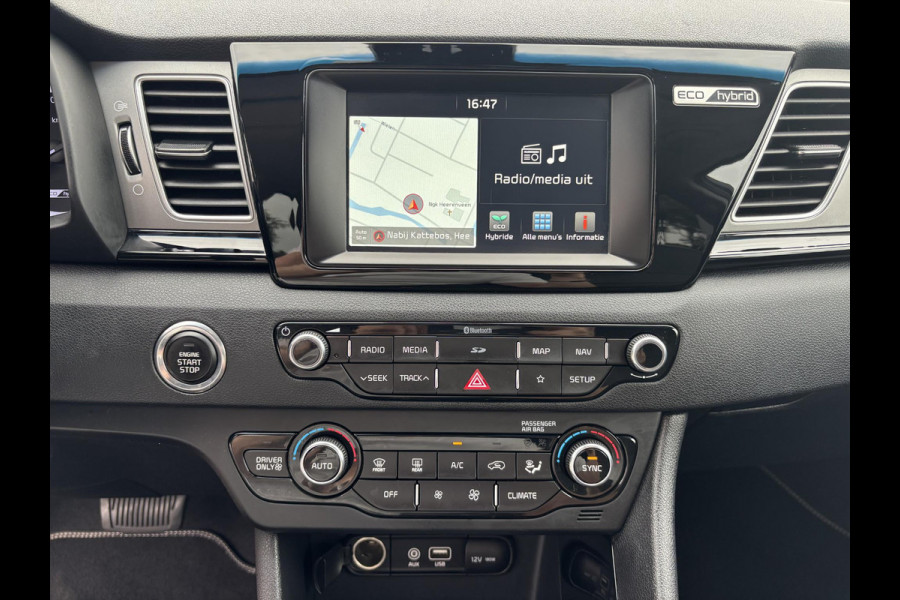Kia Niro 1.6 GDi Hybrid BusinessLine 141pk Trekhaak | Lederen Bekleding  | Navigatie | Achteruitrijcamera | Adaptieve Cruise control
