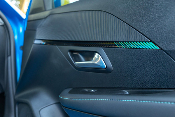 Peugeot e-208 EV Allure 50 kWh Soh 83% I Led I Half leder I Sfeerverlichting I Camera I Android I CarPlay I NL Auto I NAP